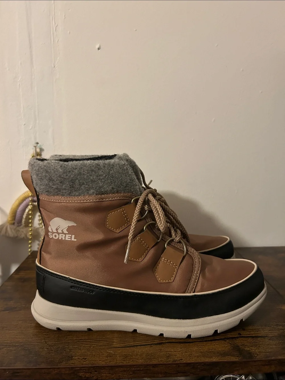Sorel Brown and Gray Lace-Up Winter Boots